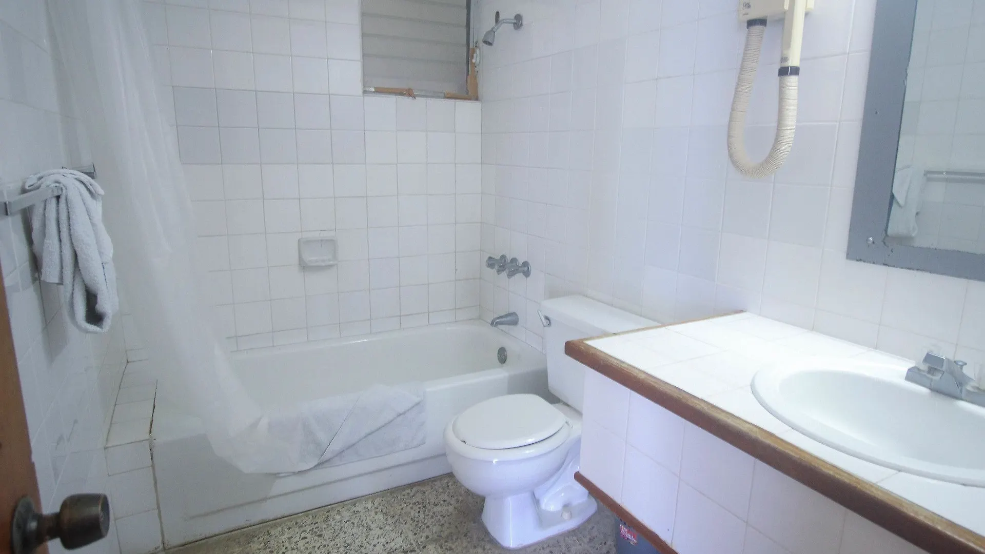 Sahara Hostel Μοντέγκο Μπέυ